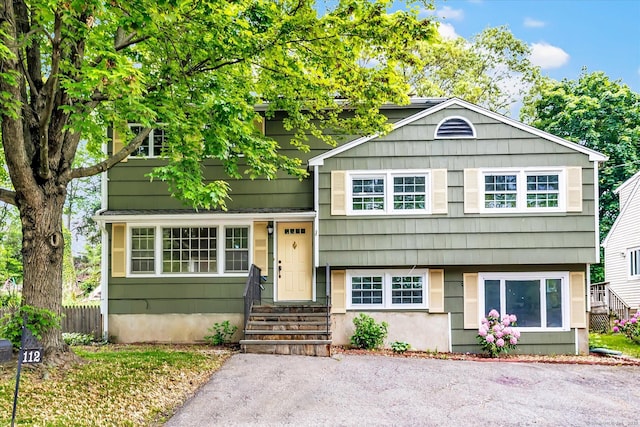 112 Sunset Ave, Fairfield, CT 06824 - view of front facade with entry steps
