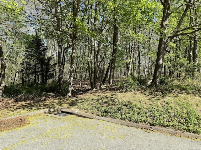 11 Mamacoke Rd, Waterford, CT 06375