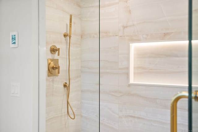 183 Pepperidge Cir, Fairfield, CT 06824 - bathroom featuring a tile shower