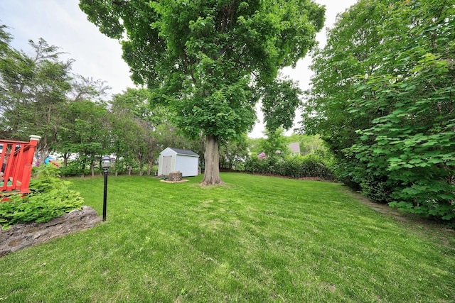 839 Washington Avenue Extension, Waterbury, CT 06708 - view of grassy yard
