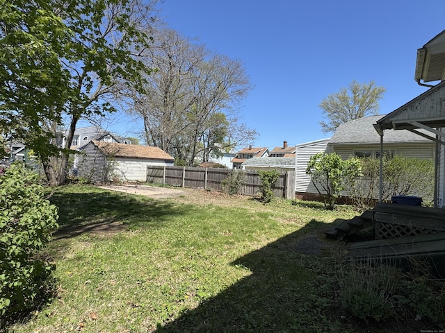 33 E Brown St, West Haven, CT 06516 - view of yard with fence