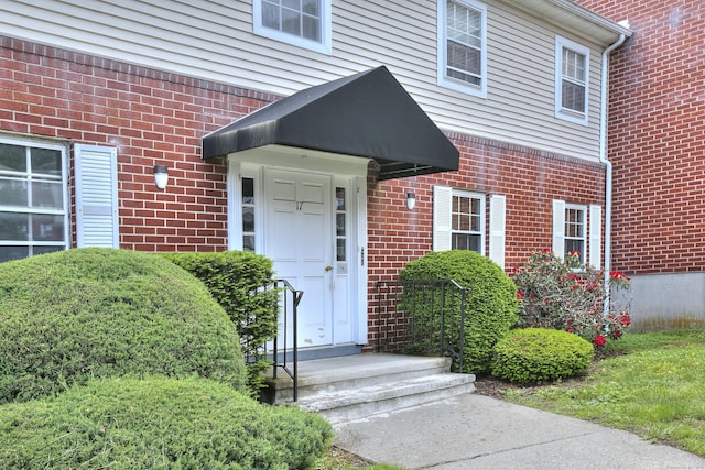 50 Greenhouse Rd Unit 17A, Bridgeport, CT 06606 - property entrance with brick siding
