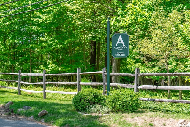 5 Dorr Rd, Darien, CT 06820 - exterior view of fence