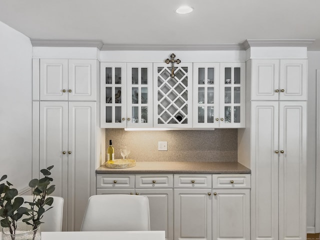 34 Longmeadows Rd, Wilton, CT 06897 - bar featuring tasteful backsplash and a bar