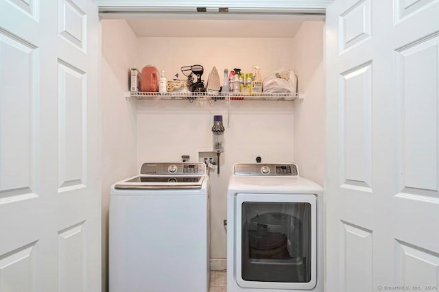 44 Woodcrest Ln Unit 44, Danbury, CT 06810 - laundry room featuring washer and clothes dryer