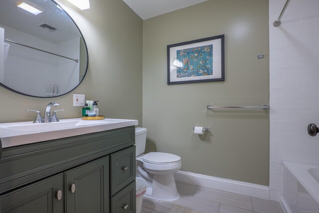 825 Maple Hill Rd, Naugatuck, CT 06770 - full bathroom with baseboards, toilet, vanity, and shower / bath combo
