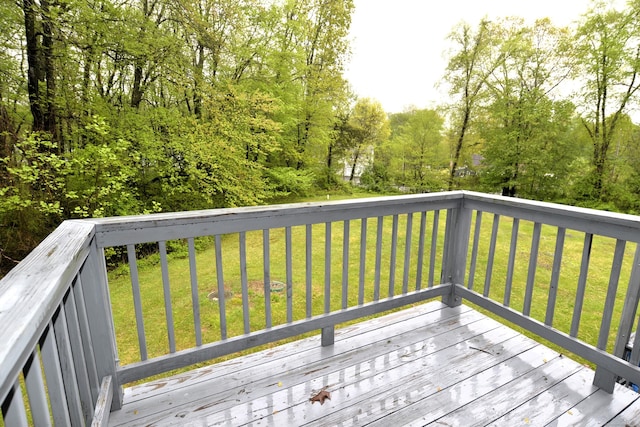 107 Hidden Knolls Cir Unit 107, Monroe, CT 06468 - deck with a lawn