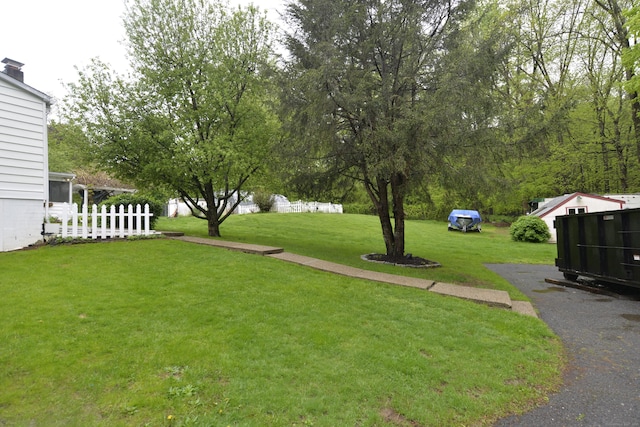 59 Old Ridgebury Rd, Danbury, CT 06810 - view of yard with fence