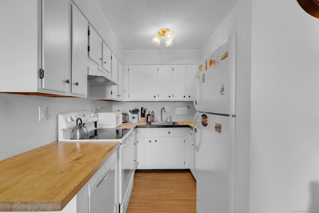 257 W Walk Unit 257, West Haven, CT 06516 - kitchen featuring a sink, light wood-style floors, ornamental molding, under cabinet range hood, and white appliances