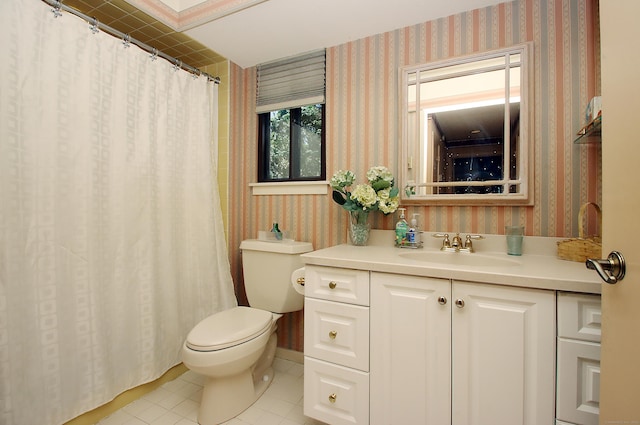 701 Heritage Vlg Unit B, Southbury, CT 06488 - bathroom featuring wallpapered walls, tile patterned flooring, vanity, and curtained shower