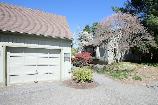 701 Heritage Vlg Unit B, Southbury, CT 06488 - garage featuring driveway