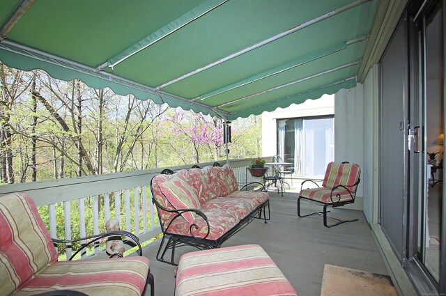 699 Heritage Vlg Unit B, Southbury, CT 06488