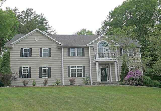 46 Brookfield Rd, Seymour, CT 06483 - colonial house with a front yard and a balcony