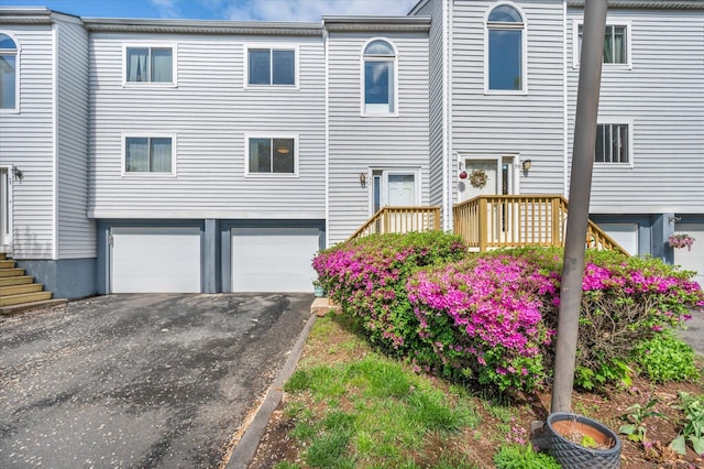 37 Valley Run Dr Unit 37, Cromwell, CT 06416 - multi unit property with an attached garage and driveway
