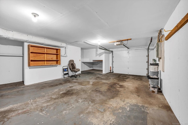 37 Valley Run Dr Unit 37, Cromwell, CT 06416 - garage with a garage door opener