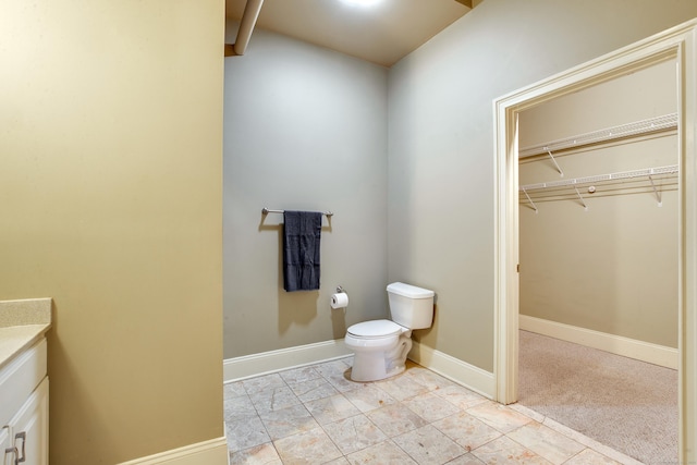 43 Chestnut St Unit 106, New Haven, CT 06511 - bathroom with vanity and a walk in closet