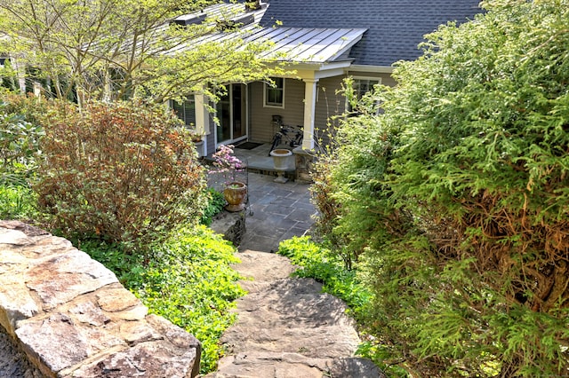 1440 Straits Tpke, Middlebury, CT 06762 - view of yard featuring a patio