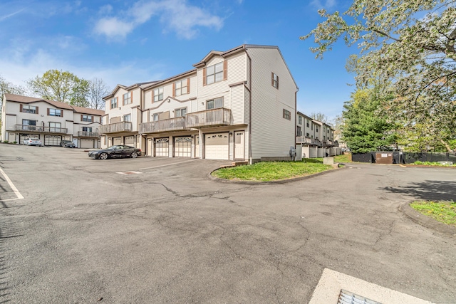 15 Crest St Unit D27, West Haven, CT 06516 - view of property with a residential view