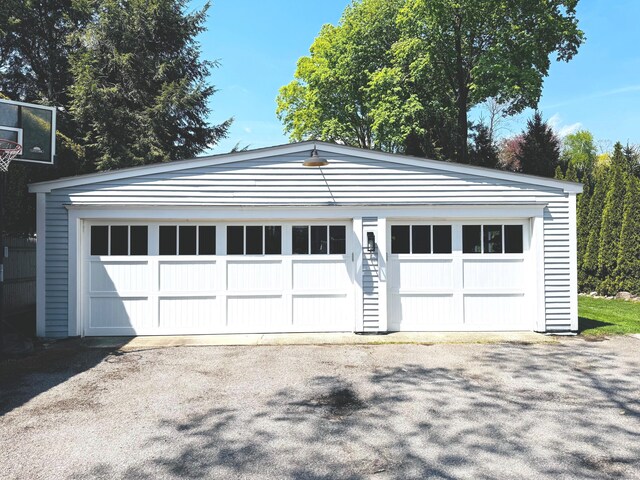 view of detached garage
