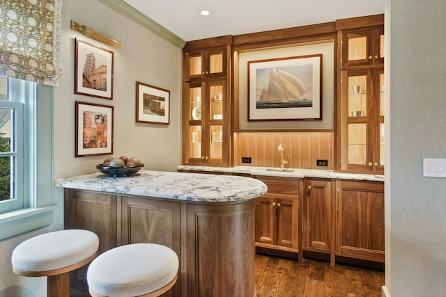 25 Tokeneke Trl, Darien, CT 06820 - indoor wet bar with dark wood-style flooring
