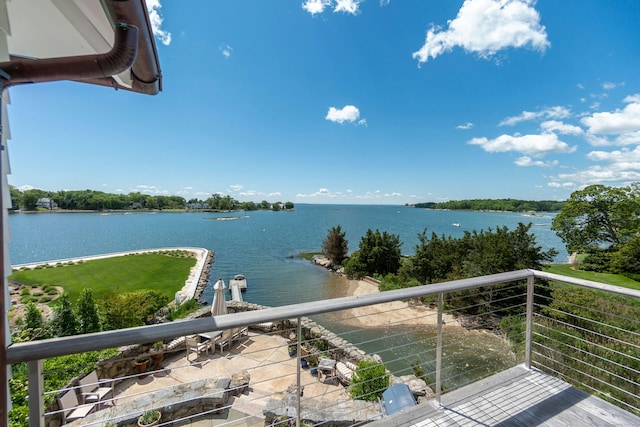 25 Tokeneke Trl, Darien, CT 06820 - water view