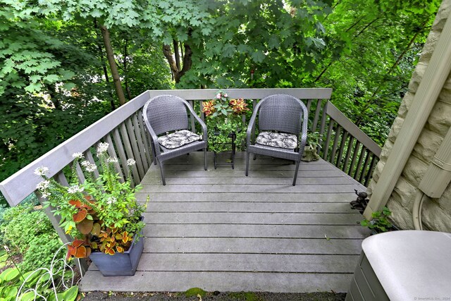 24 Wall St, Shelton, CT 06484 - view of deck