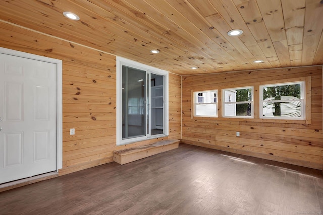327 Abbe Rd, Enfield, CT 06082 - view of unfurnished sunroom