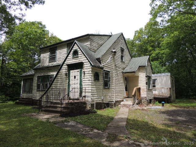 6 Clark Hill Rd, Prospect, CT 06712 - view of front facade featuring a front lawn