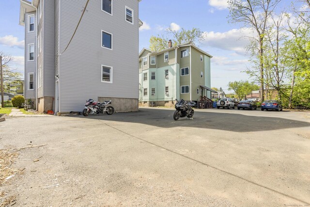 279 Oak St, New Britain, CT 06051 - view of building exterior featuring uncovered parking
