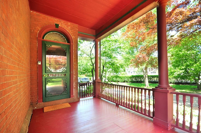 1123 Windsor Ave, Windsor, CT 06095 - wooden terrace featuring a porch