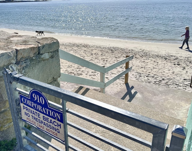 919 Pequot Ave, New London, CT 06320 - water view featuring nearby beach