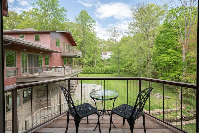88 Green Ln, Ridgefield, CT 06877 - wooden deck with a lawn