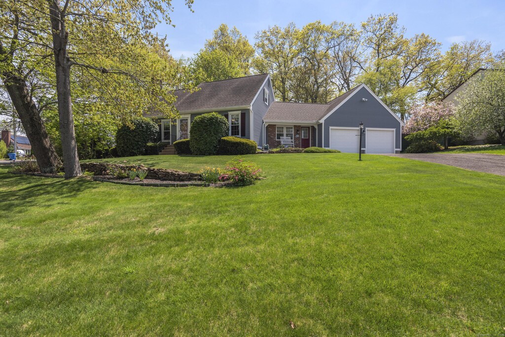 94 Damato Ln, Bristol, CT 06010 - photo 1