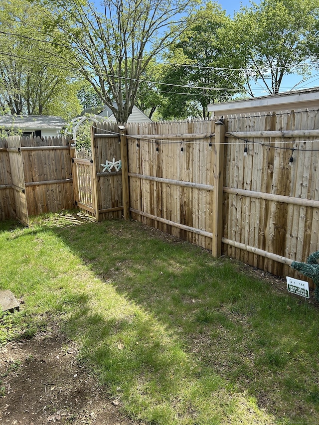 1 4th St, Madison, CT 06443 - fenced backyard featuring a gate