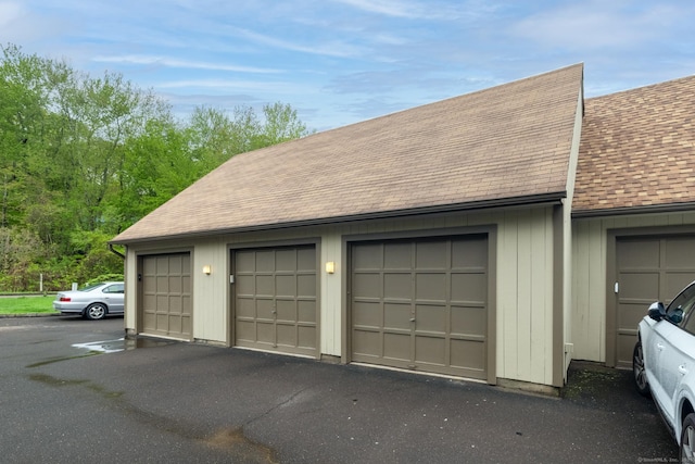 7 Copper Hill Dr Unit 7, Guilford, CT 06437 - view of garage