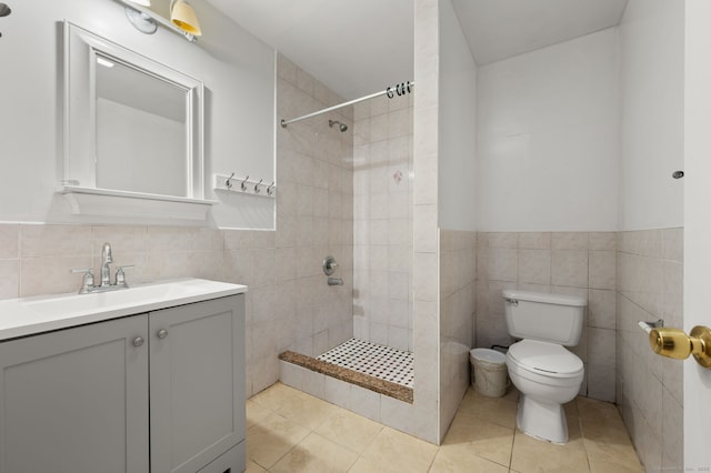 24 Fort Shantok Rd, Montville, CT 06382 - full bathroom with vanity, tile walls, a tile shower, and toilet