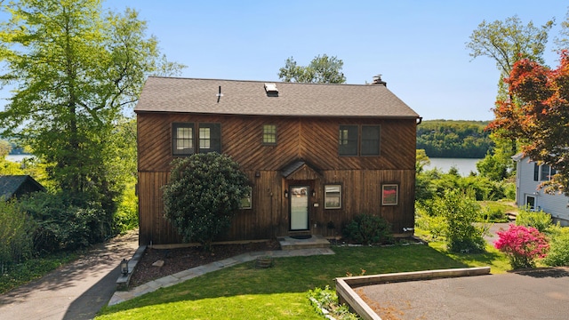 38 Skyline Dr, Brookfield, CT 06804 - rustic home with a front lawn and roof with shingles