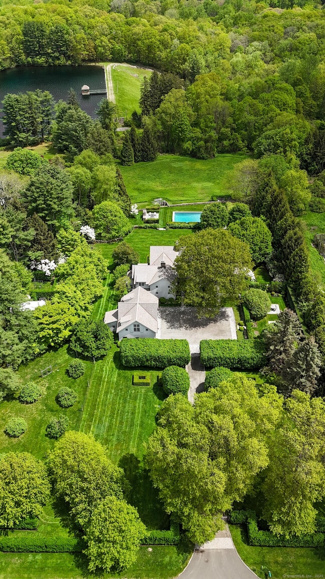 945 Oenoke Rdg, New Canaan, CT 06840 - aerial view of property and surrounding area featuring a large body of water