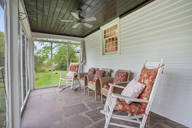 455 E St, Middletown, CT 06457 - sunroom / solarium with ceiling fan