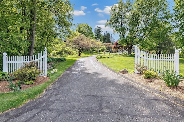 2 White Oak Farm Rd, Newtown, CT 06470 - view of asphalt driveway