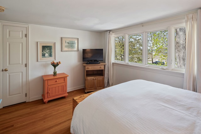 43 Pine Point Rd, Norwalk, CT 06853 - bedroom featuring light wood finished floors and baseboards