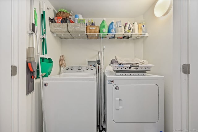 1022 Country View Rd Unit 1022, Danbury, CT 06810 - laundry area with washer and dryer
