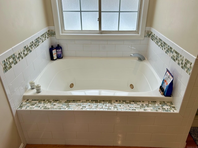 92 Sherwood Ln, Norwich, CT 06360 - bathroom featuring a whirlpool tub