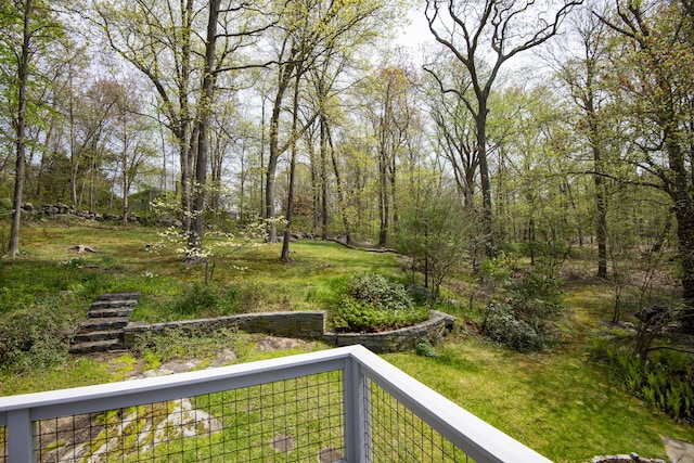 102 Colonial Rd, Guilford, CT 06437 - view of yard