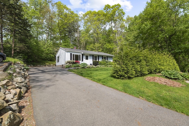 451 Cow Hill Rd, Groton, CT 06355 - view of front of property with driveway and a front yard