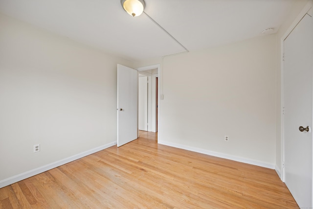 81 Summit St, Southington, CT 06489 - unfurnished room featuring wood finished floors, baseboards, and a smoke detector