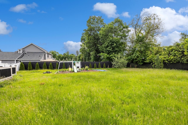 81 Summit St, Southington, CT 06489 - view of yard