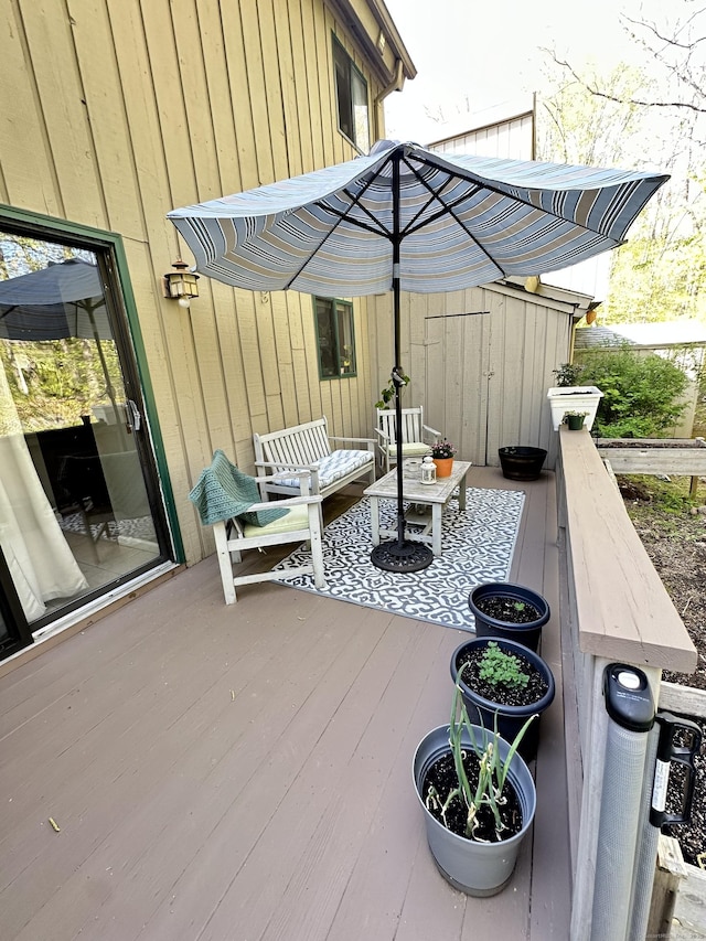 44 Mohawk Trl Unit 44, Guilford, CT 06437 - view of patio / terrace featuring an outdoor hangout area and a deck