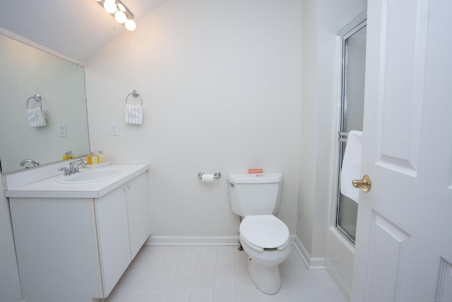 bathroom featuring toilet, lofted ceiling, vanity, bath / shower combo with glass door, and baseboards