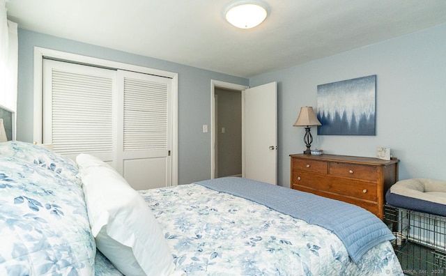 bedroom with a closet